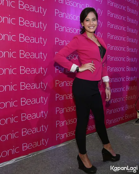 Foto Pevita Pearce