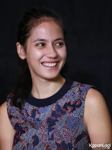 Foto Pevita Pearce