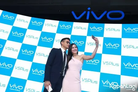 Foto Pevita Pearce