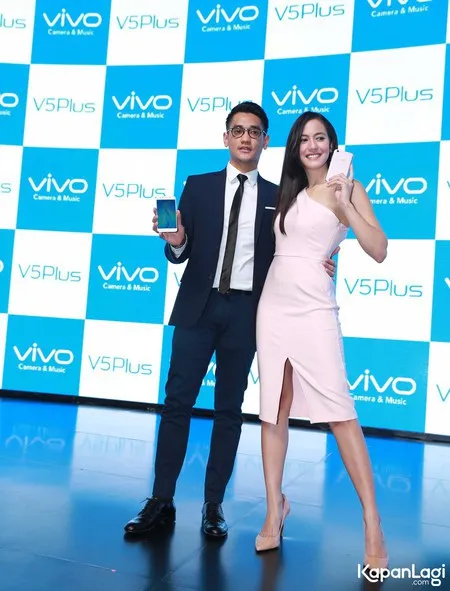 Foto Pevita Pearce