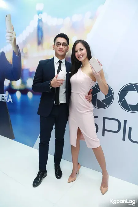 Foto Pevita Pearce