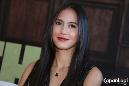 Foto Pevita Pearce