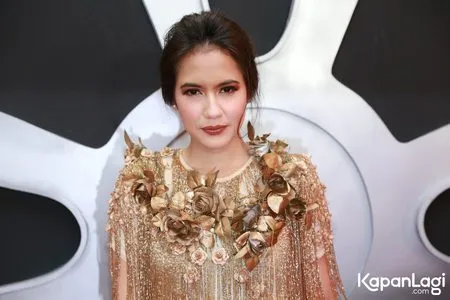Foto Pevita Pearce. Nomor Foto: 881