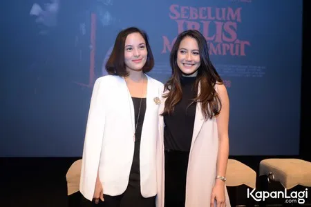 Foto Pevita Pearce