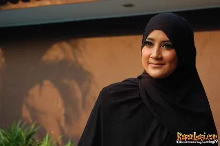 Foto Pipik Dian Irawati