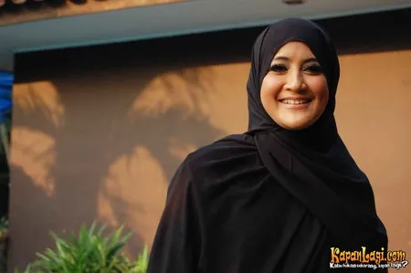 Foto Pipik Dian Irawati