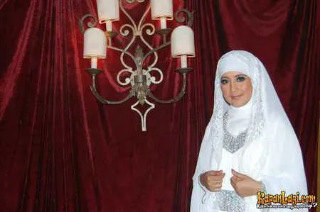 Foto Pipik Dian Irawati