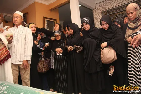 Foto Pipik Dian Irawati