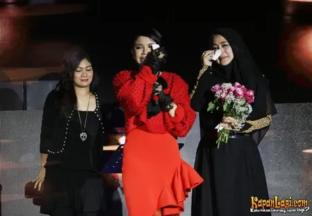 Foto Pipik Dian Irawati