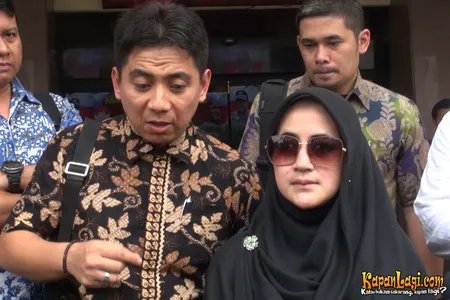 Foto Pipik Dian Irawati