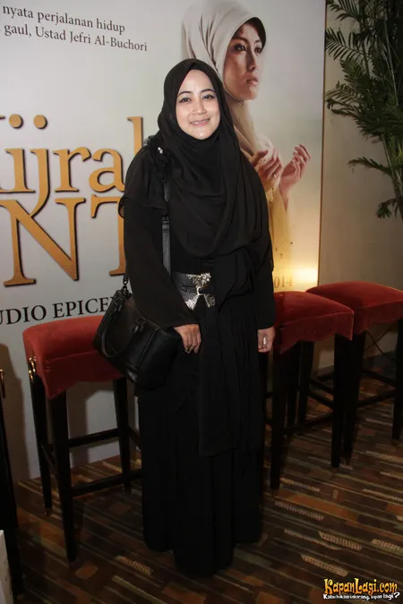 Foto Pipik Dian Irawati