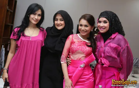 Foto Pipik Dian Irawati