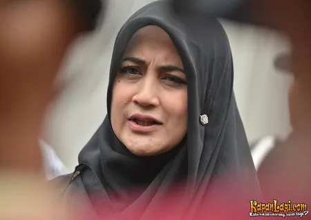 Foto Pipik Dian Irawati