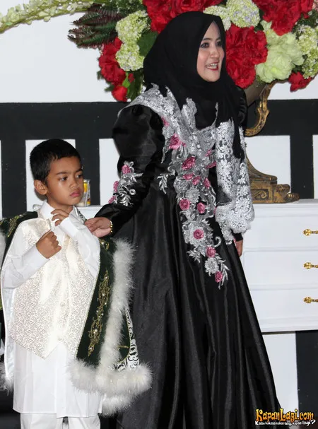 Foto Pipik Dian Irawati