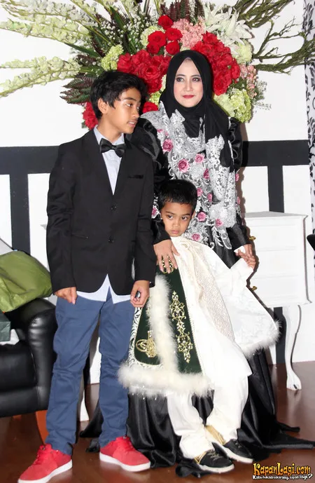 Foto Pipik Dian Irawati