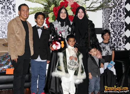 Foto Pipik Dian Irawati