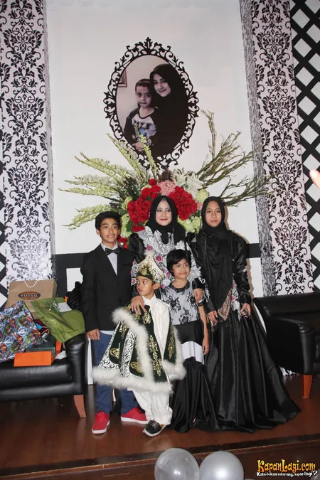 Foto Pipik Dian Irawati