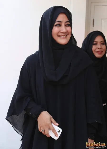 Foto Pipik Dian Irawati