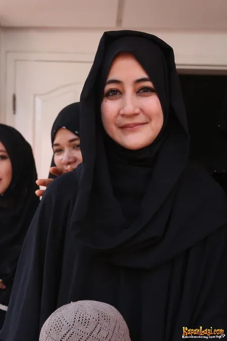 Foto Pipik Dian Irawati