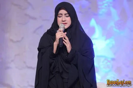 Foto Pipik Dian Irawati