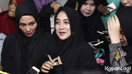 Foto Pipik Dian Irawati