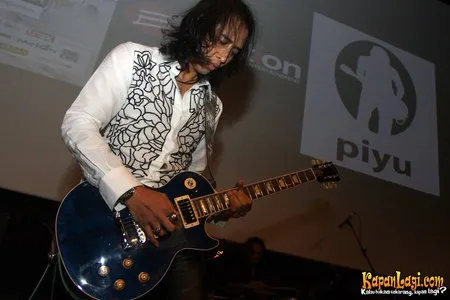 Foto Piyu Padi