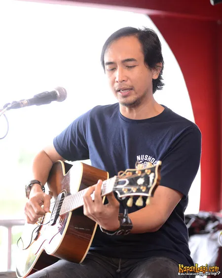 Foto Piyu Padi