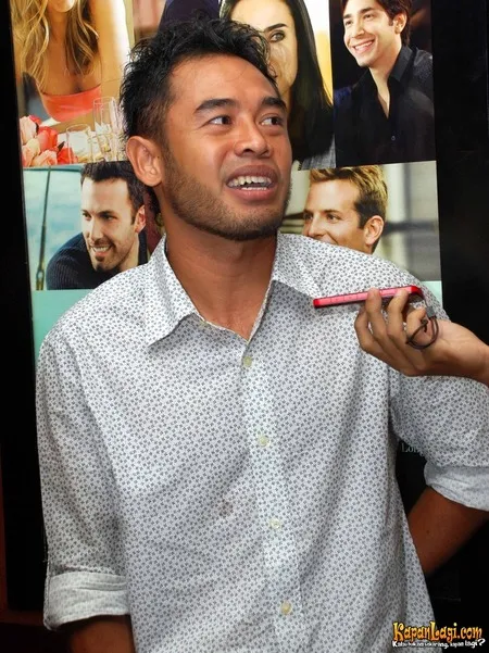 Foto Ponaryo Astaman