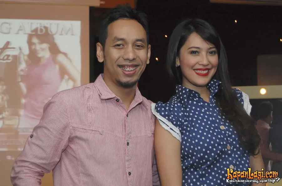Pongki Barata jadi kru Sophie Navita. @KapanLagi.com®
