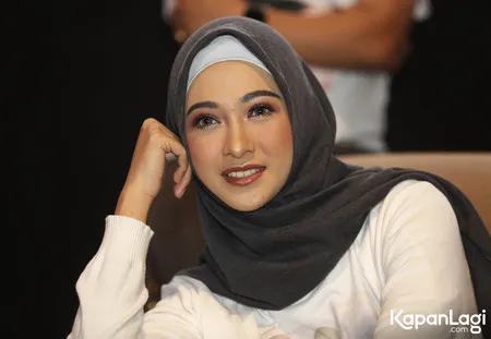 Foto Poppy Bunga