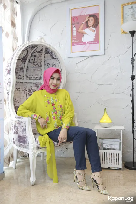 Foto Poppy Putri