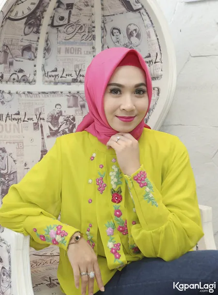 Foto Poppy Putri