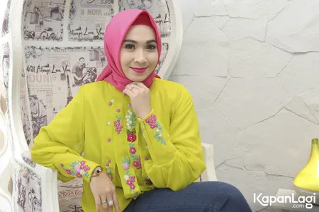 Foto Poppy Putri
