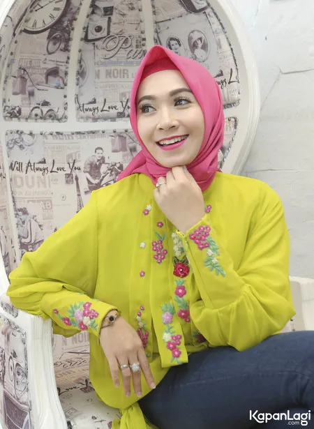 Foto Poppy Putri