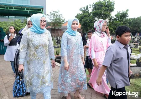 Foto Prilly Latuconsina