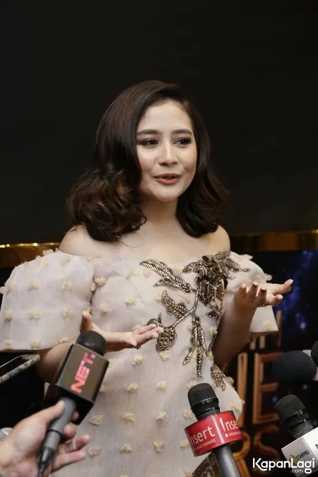 Foto Prilly Latuconsina