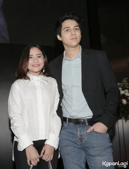 Foto Prilly Latuconsina