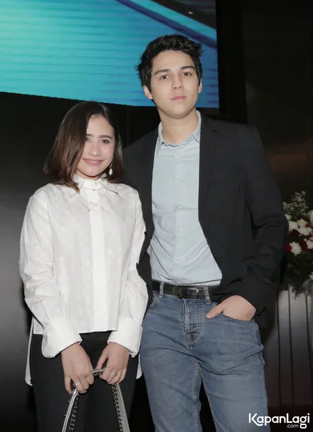 Foto Prilly Latuconsina