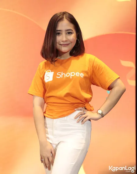 Foto Prilly Latuconsina