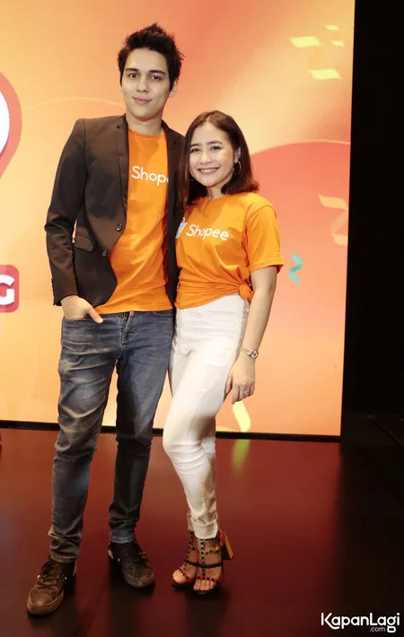 Foto Prilly Latuconsina