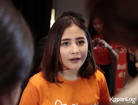 Foto Prilly Latuconsina