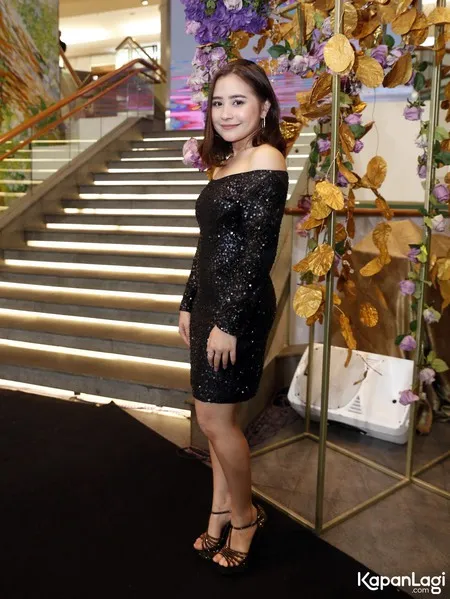 Foto Prilly Latuconsina