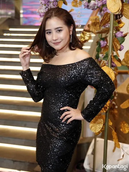 Foto Prilly Latuconsina