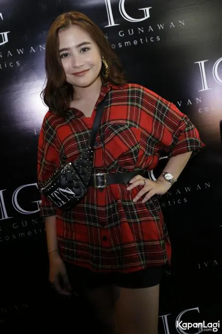 Foto Prilly Latuconsina