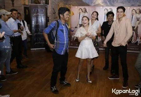 Foto Prilly Latuconsina