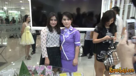 Foto Prilly Latuconsina