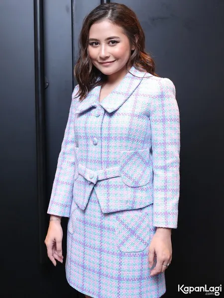 Foto Prilly Latuconsina