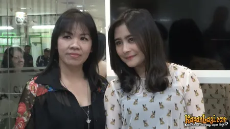 Foto Prilly Latuconsina