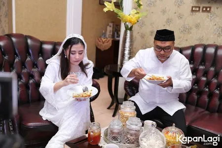 Foto Prilly Latuconsina