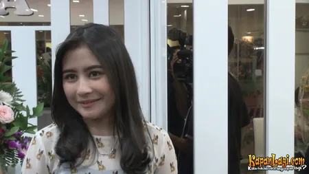 Foto Prilly Latuconsina